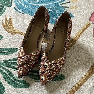 “Animal Print” chunky heels sz 9.5